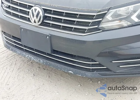 2016 Volkswagen Passat 1.8T R-Line из США, поврежденный, VIN 1VWAT7A37GC042880